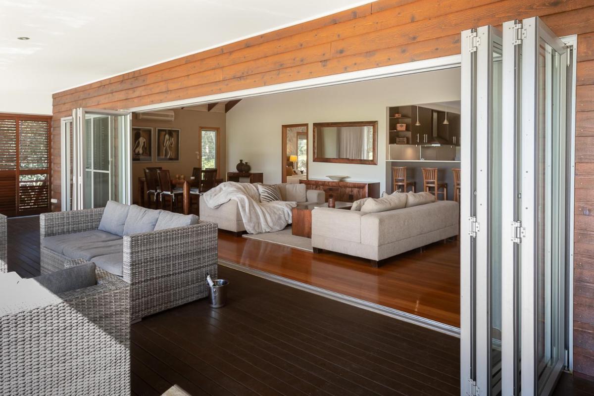 Lake Weyba Cottages Noosa เพเรเจียนบีช ภายนอก รูปภาพ