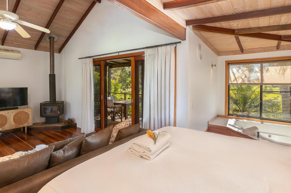 Lake Weyba Cottages Noosa เพเรเจียนบีช ภายนอก รูปภาพ