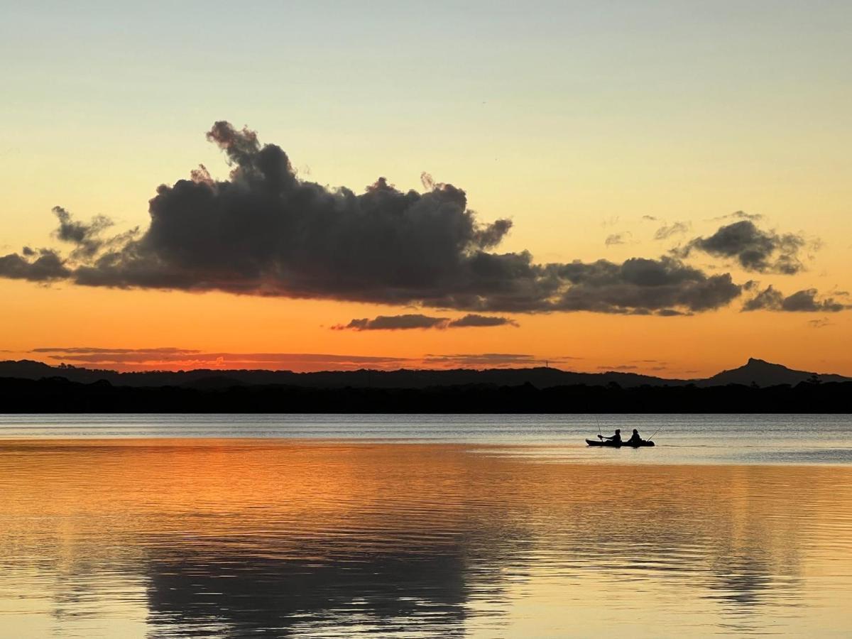 Lake Weyba Cottages Noosa เพเรเจียนบีช ภายนอก รูปภาพ